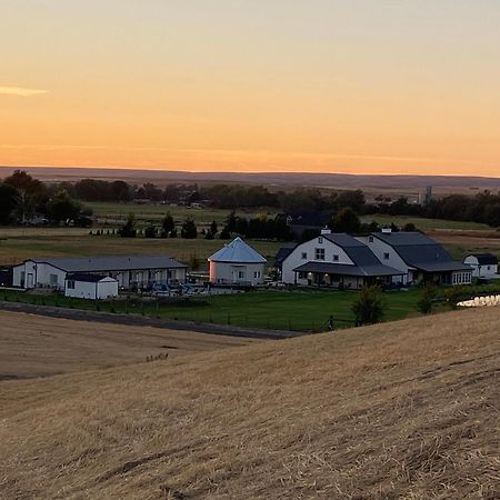 The Barn B&B วัลลาวัลลา ภายนอก รูปภาพ