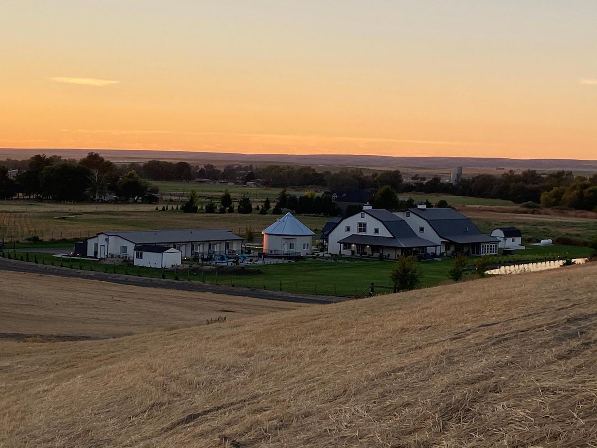 The Barn B&B วัลลาวัลลา ภายนอก รูปภาพ